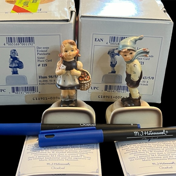 Pair of Hummel place card figurines 3 1/8” - Picture 5 of 5